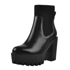 Chic Black Platform Heeled Boots